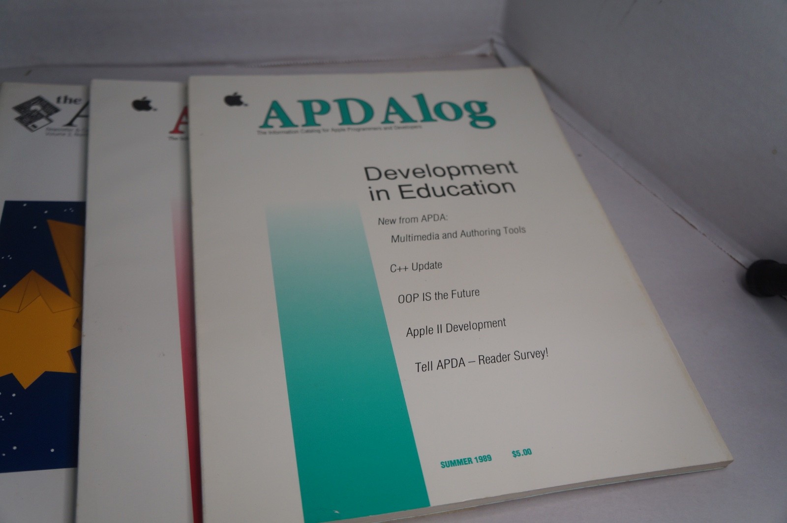 lot of 10 Vintage Apple APDAlog Catalogs For Programmers & Developers APDA Log