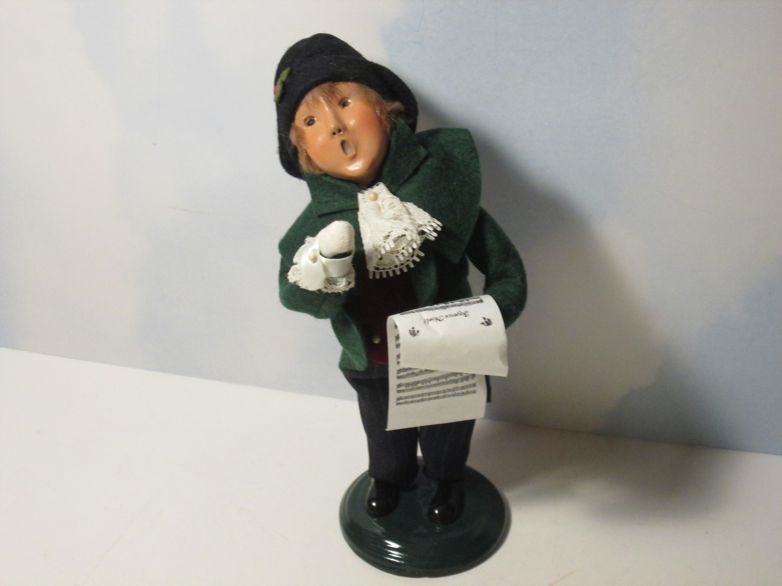 Byers Choice 2001 Dapper Victorian Boy with Music