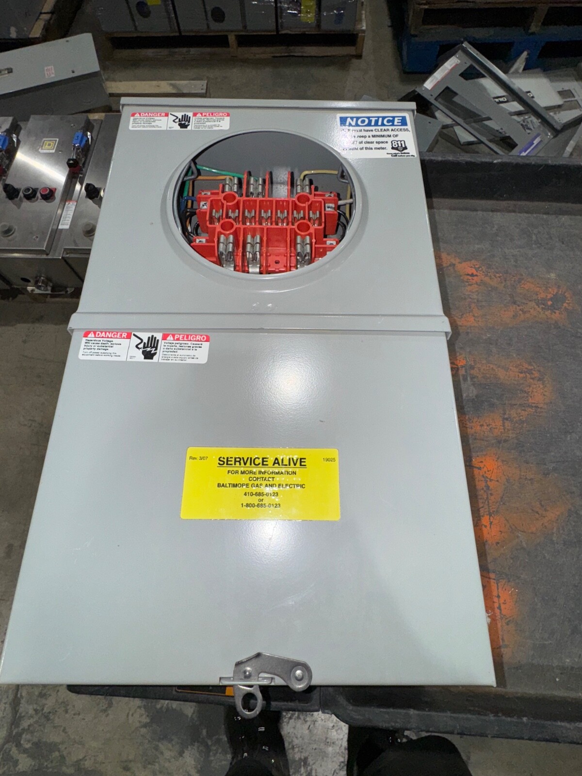 Milbank 20 Amp Meter Bank 600v 3 Phase 4 Wire 13 Jaw U7449-O-WC-41-BGE