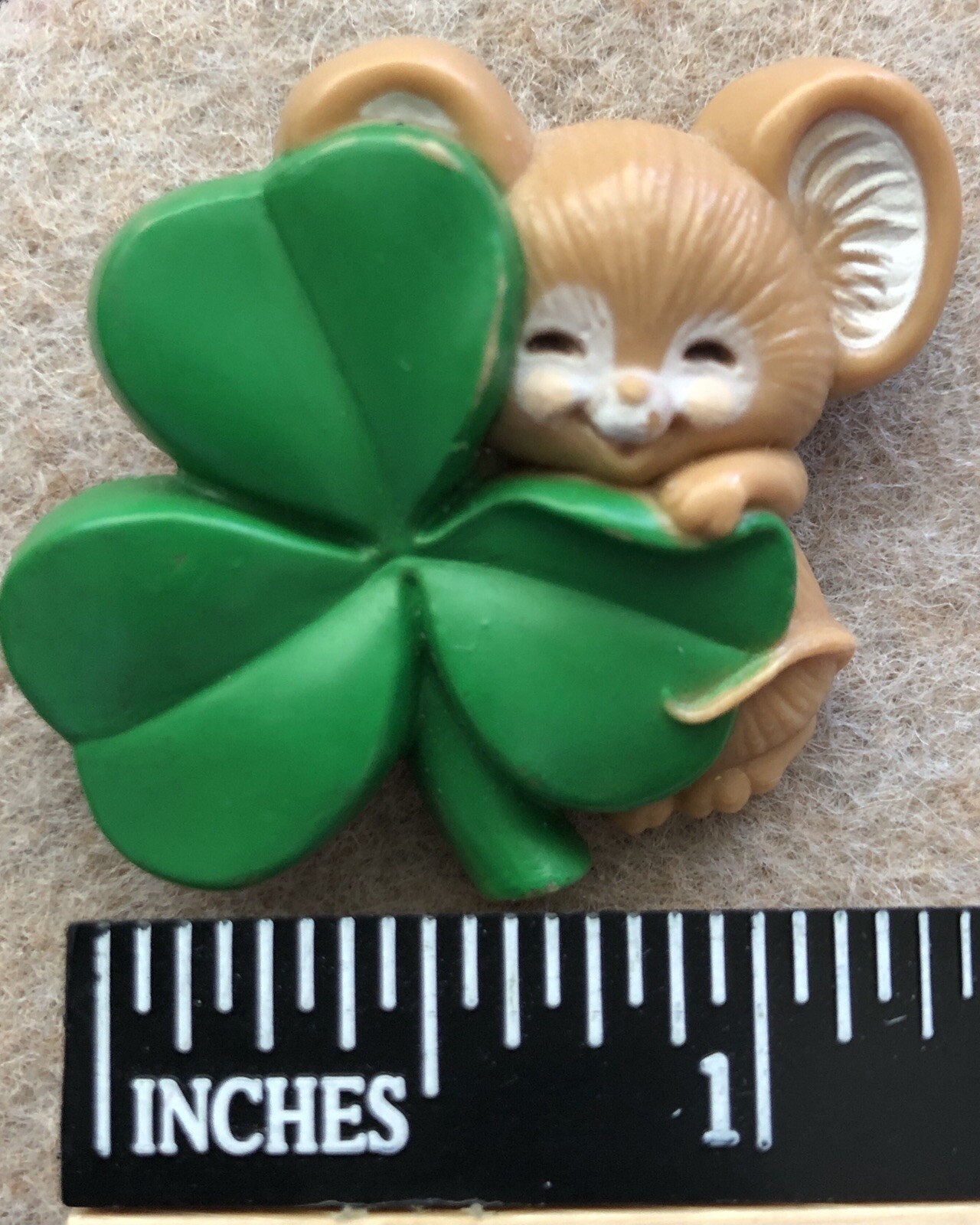 Hallmark Shamrock Clover and Mouse 1983 Lapel Pin Brooch