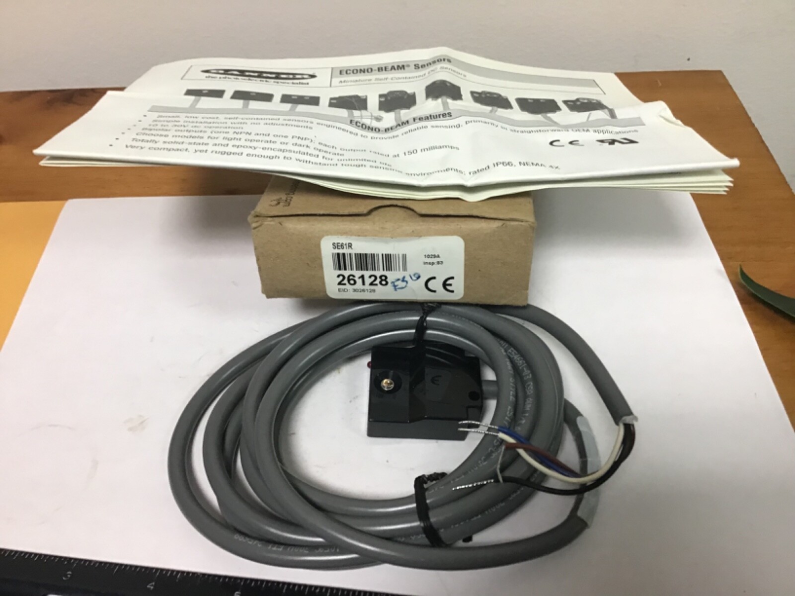 New Banner SE61R Sensor, Photoelectric, 1.8 Meter Range, 26128