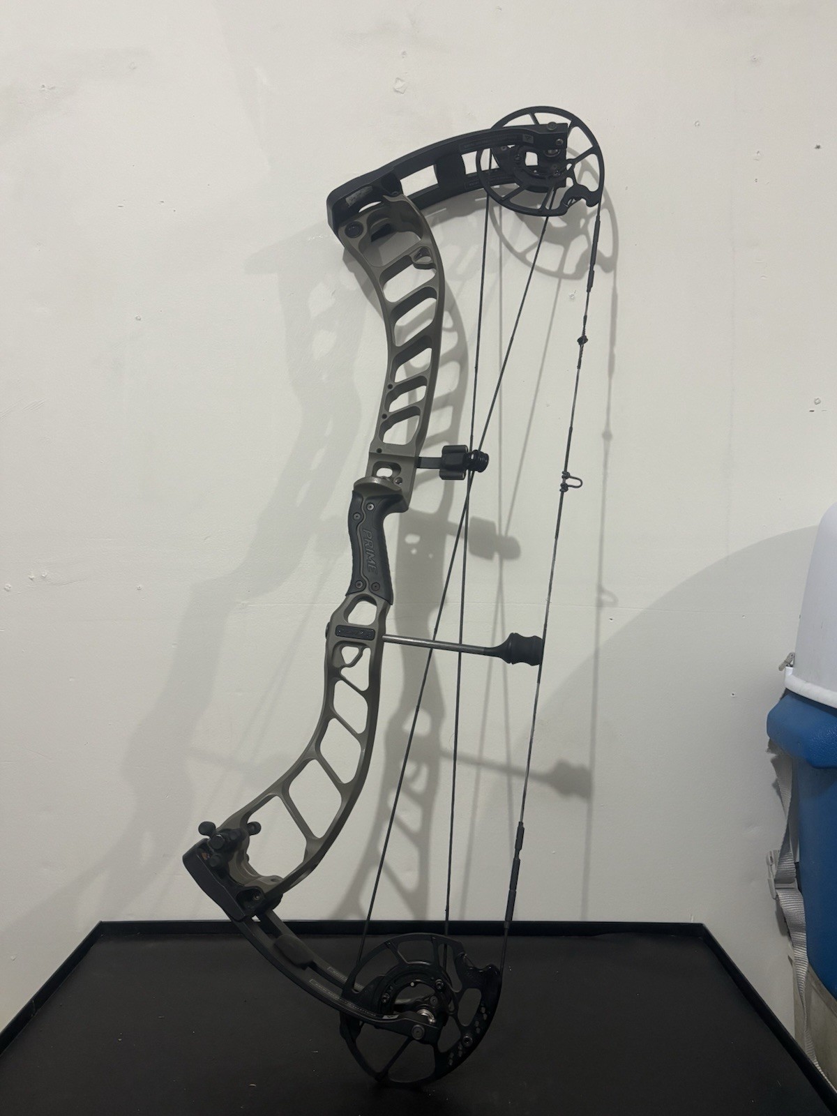 Prime Inline 3 70lb RH BARE 28DL
