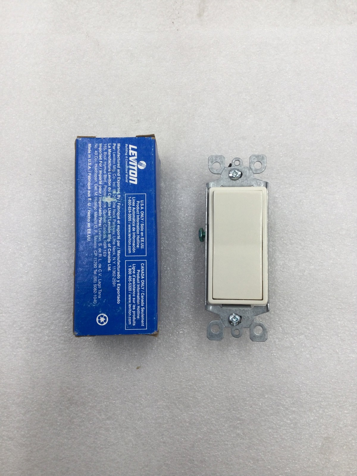 Leviton 5601-2T 15 Amp 1 Pole 125V Decora Style Rocker Switch - Light Almond