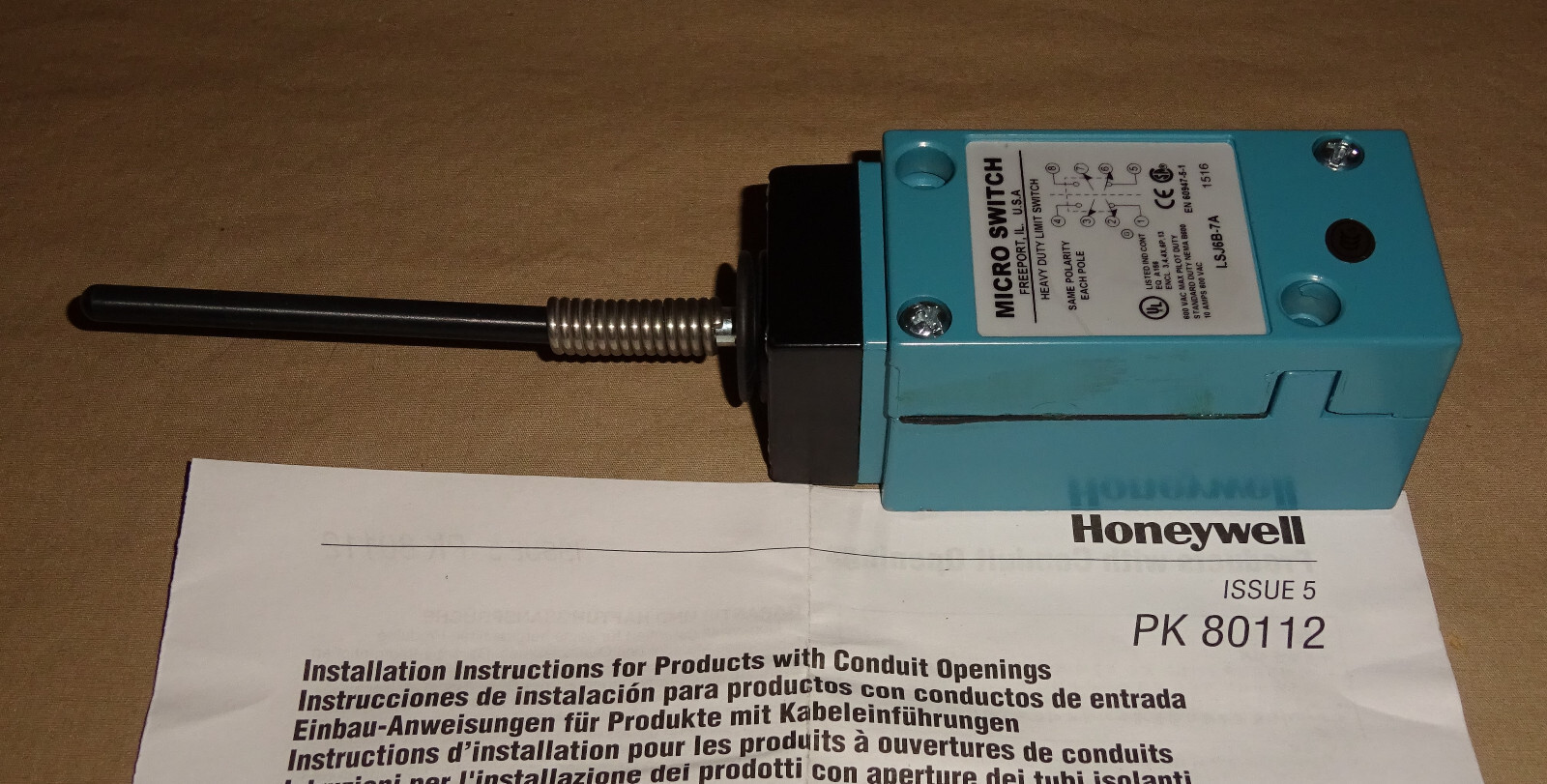 Honeywell Microswitch LSJ6B-7A Limit Switch LSJ6B7A NEW