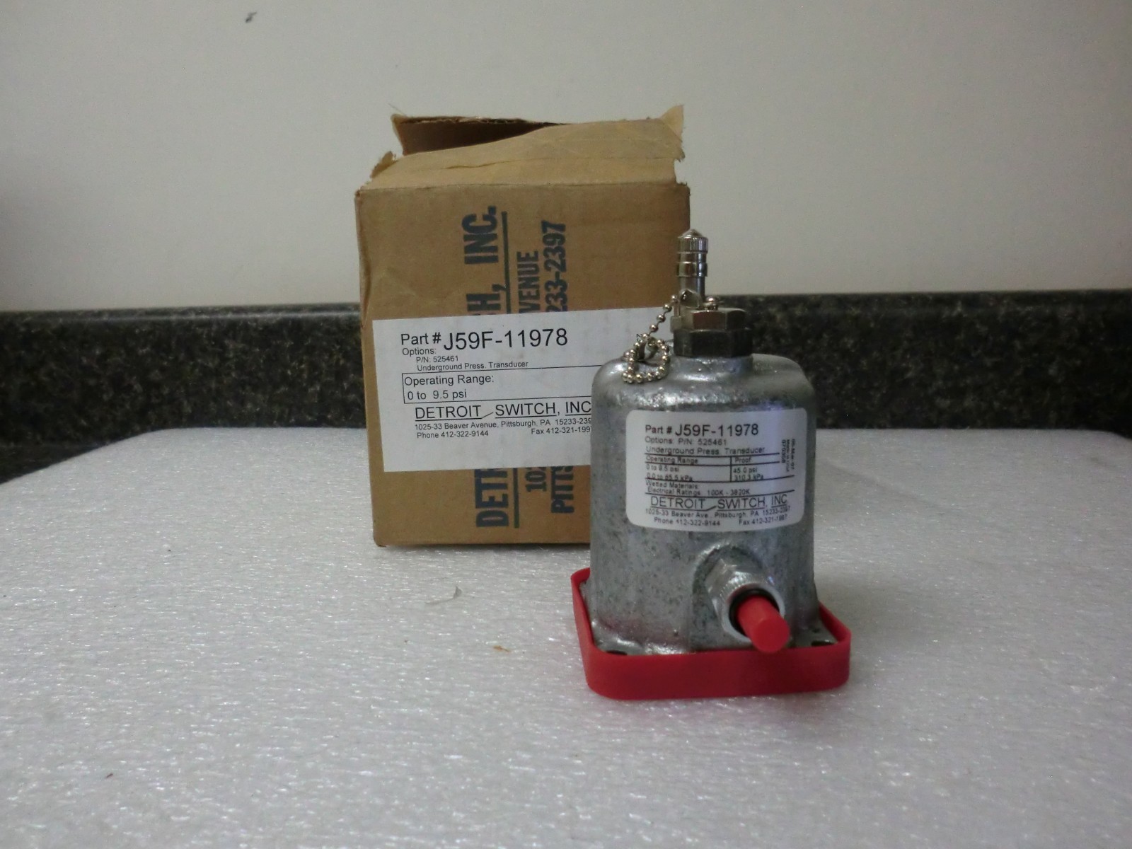 New Detroit Switch Underground Pressure Transducer J59F-11978 525461 0 to 9.5psi