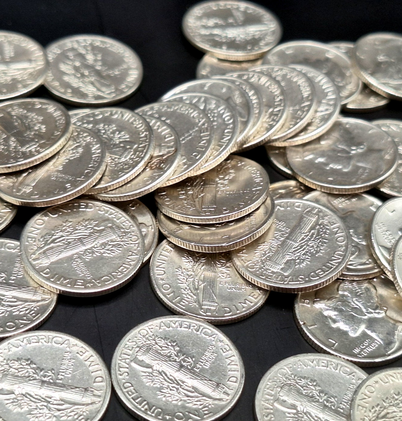 Half Roll Mercury Silver Dimes Lot 25 Coins Brilliant Uncirculated Condition BU