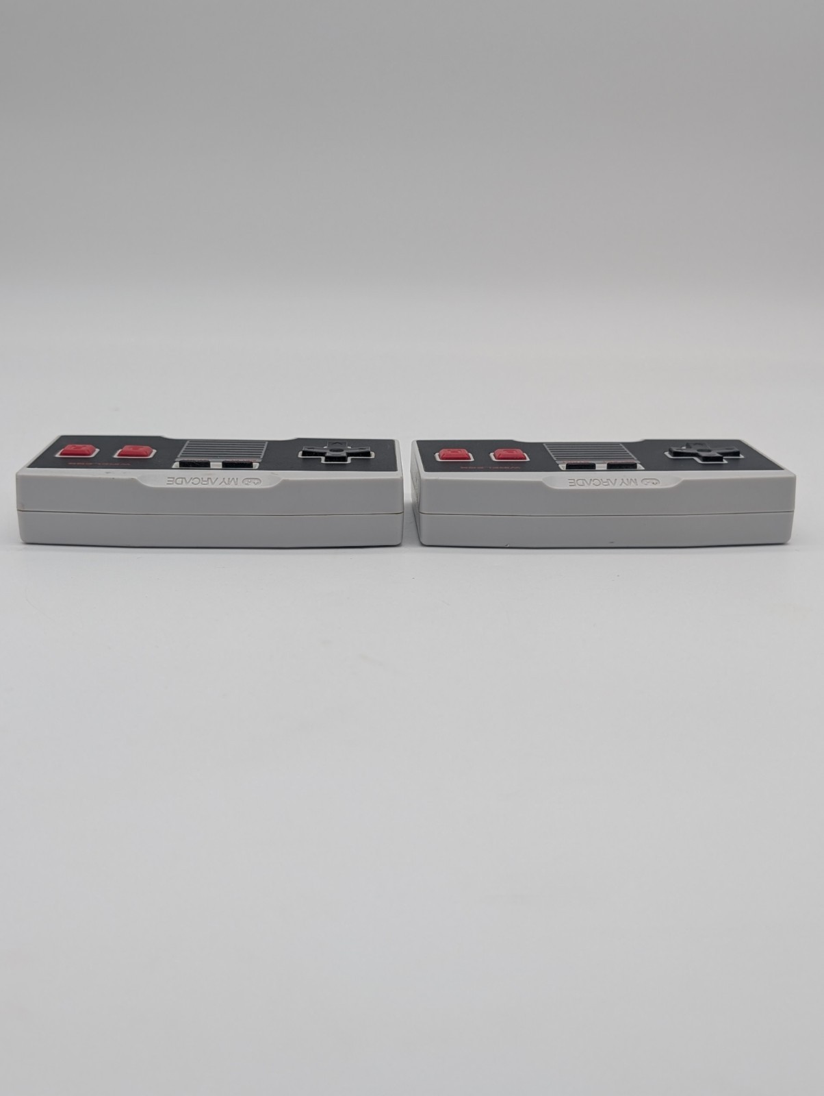Original NES Mini Classic Console Nintendo System 2 Wireless Controllers