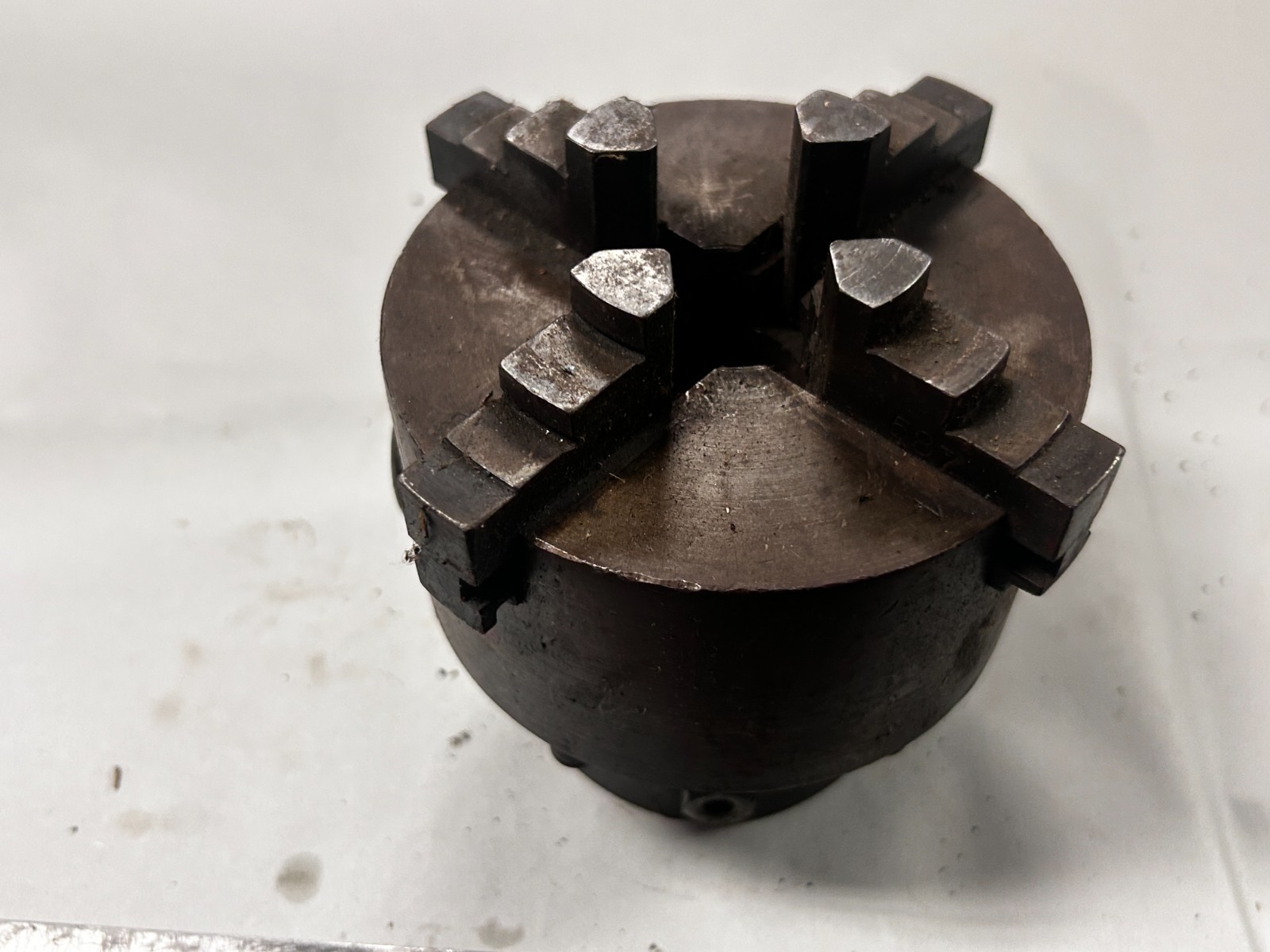 MACHINIST OfCe LATHE  4 - 1/4"  4 Jaw Lathe Chuck  2 - 1/4" Non Thread Mount