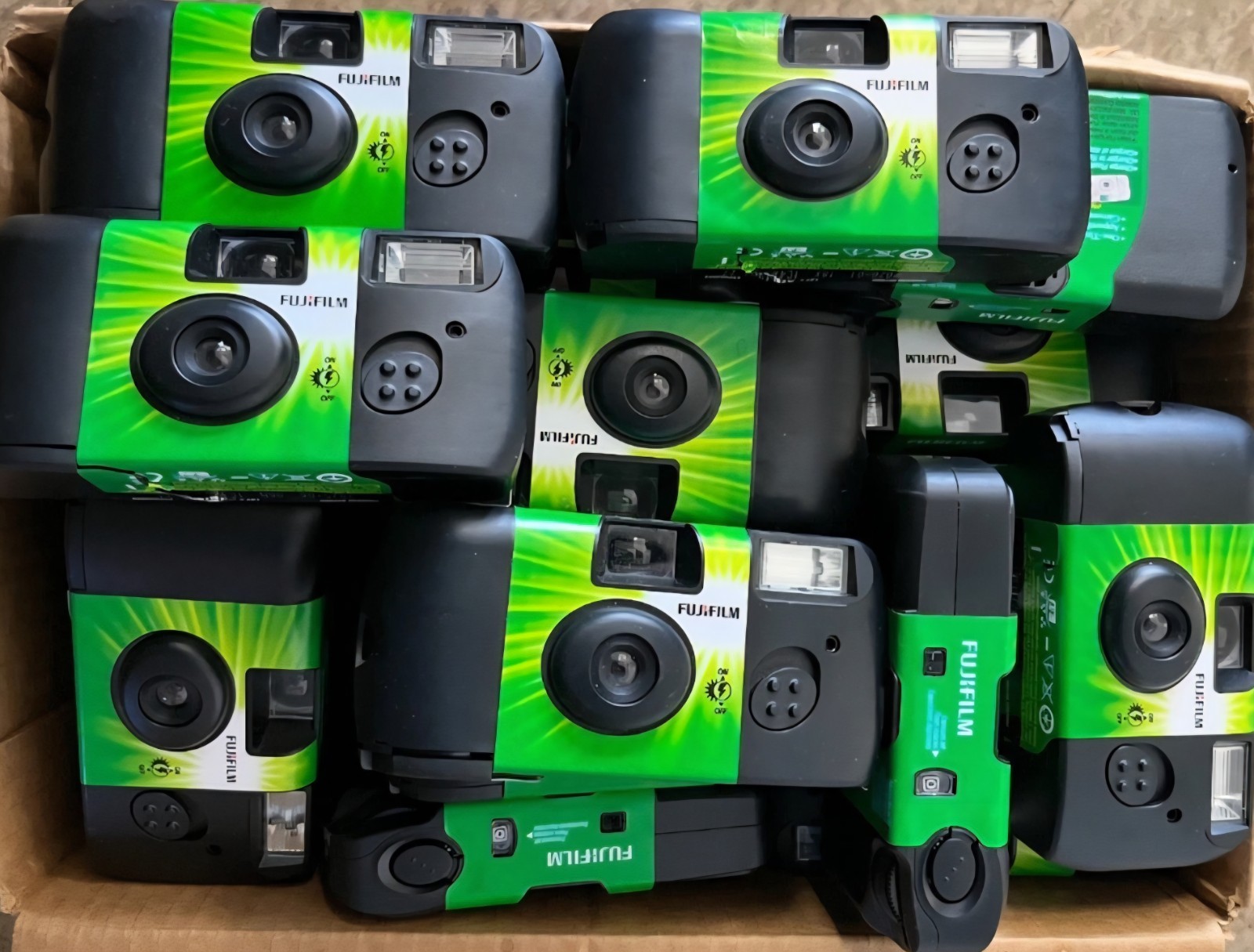 Fuji 50 Pc Disposable Cameras Empty Shells with Flash & AAA Battery DIY projects