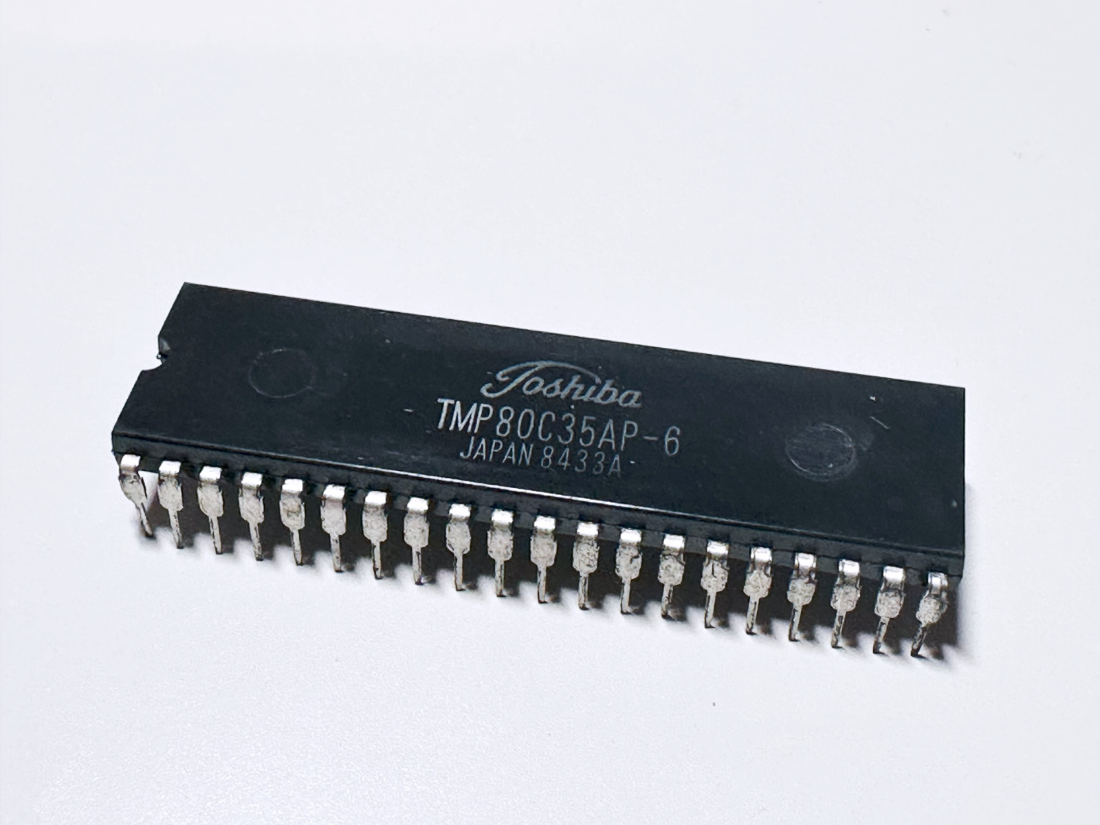 TMP80C35AP-6 TOSHIBA CMOS 8-Bit Microcontroller TLCS-48C Compatible 6MHz PDIP-40