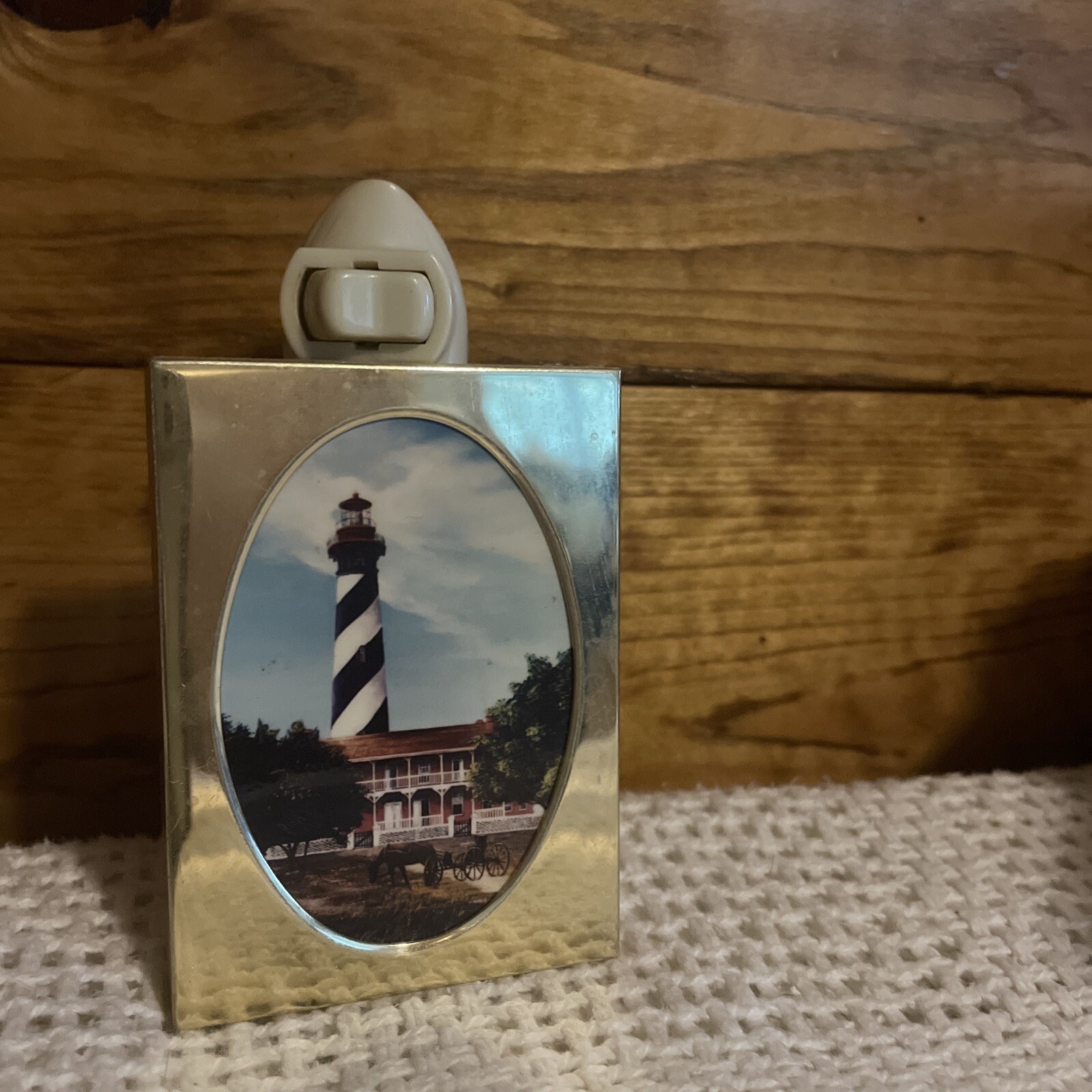 Vintage Nightlight With Lighthouse Scene In Frame Works