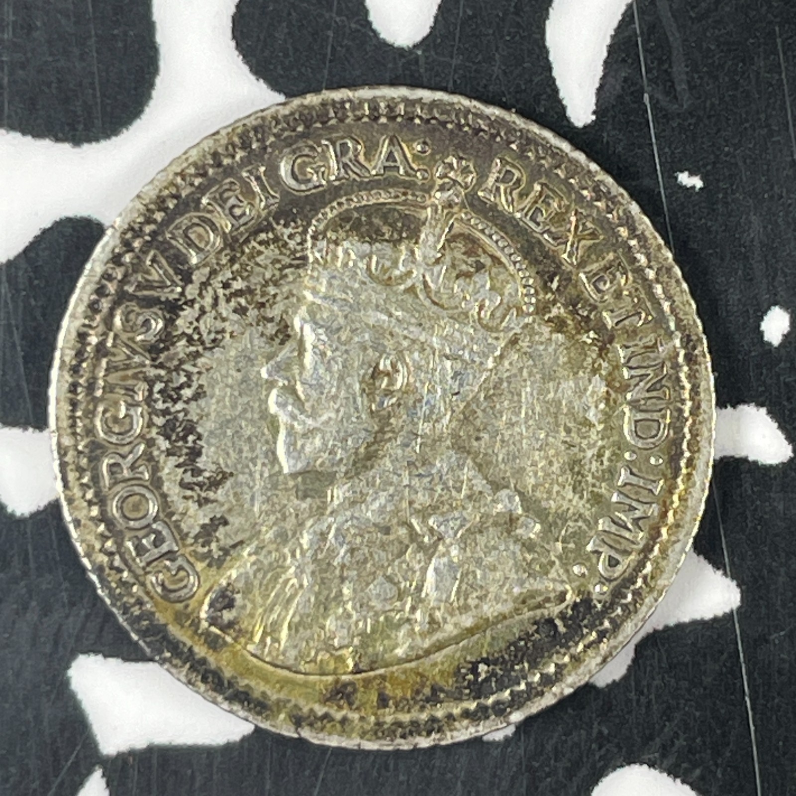 1917-C Newfoundland 5 Cents Lot#C9950 Silver! Nice!