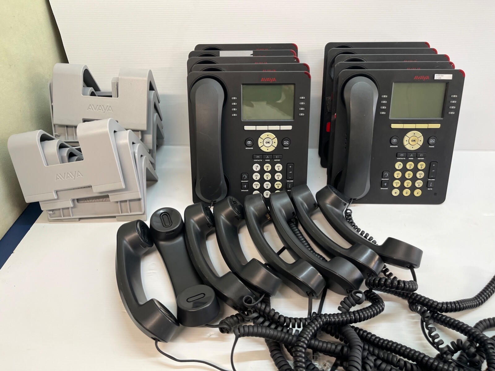 Lot Of 10 Avaya Anatel 9608 Office/Desktop Phones With Stand & Handsets S7986