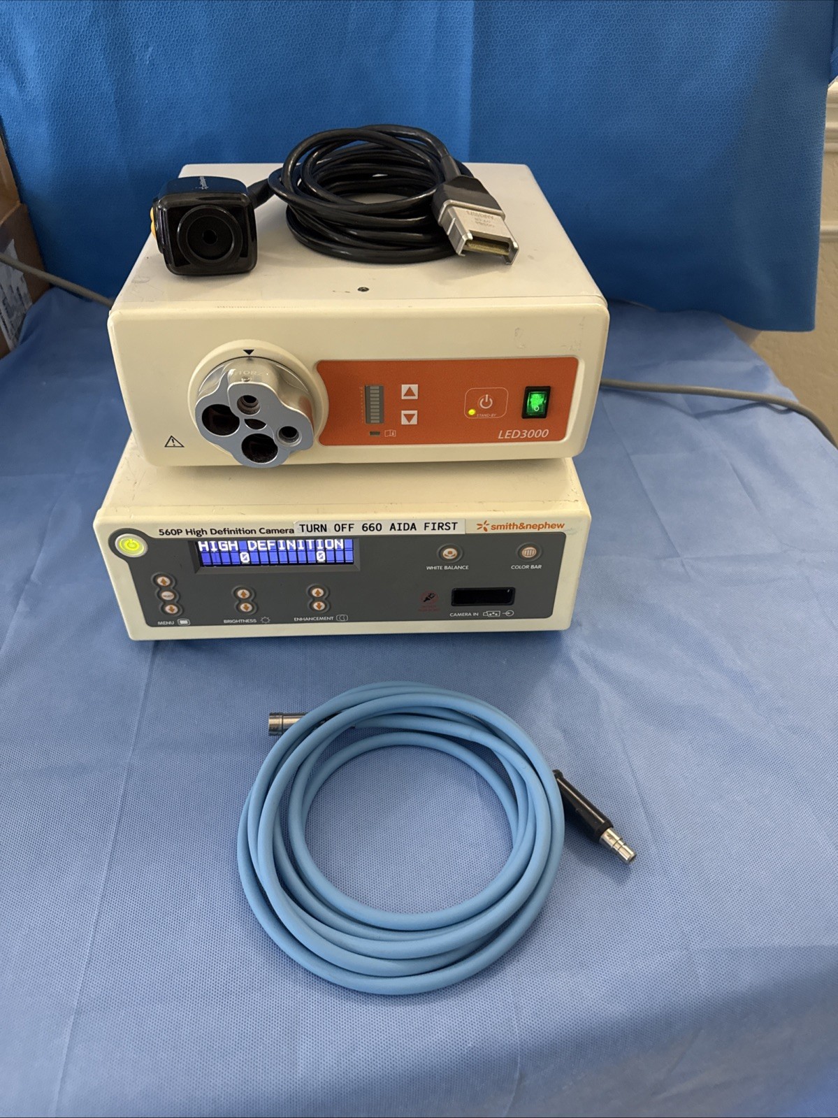 Smith and Nephew 560P HD camera system & LED3000 light source & camera head
