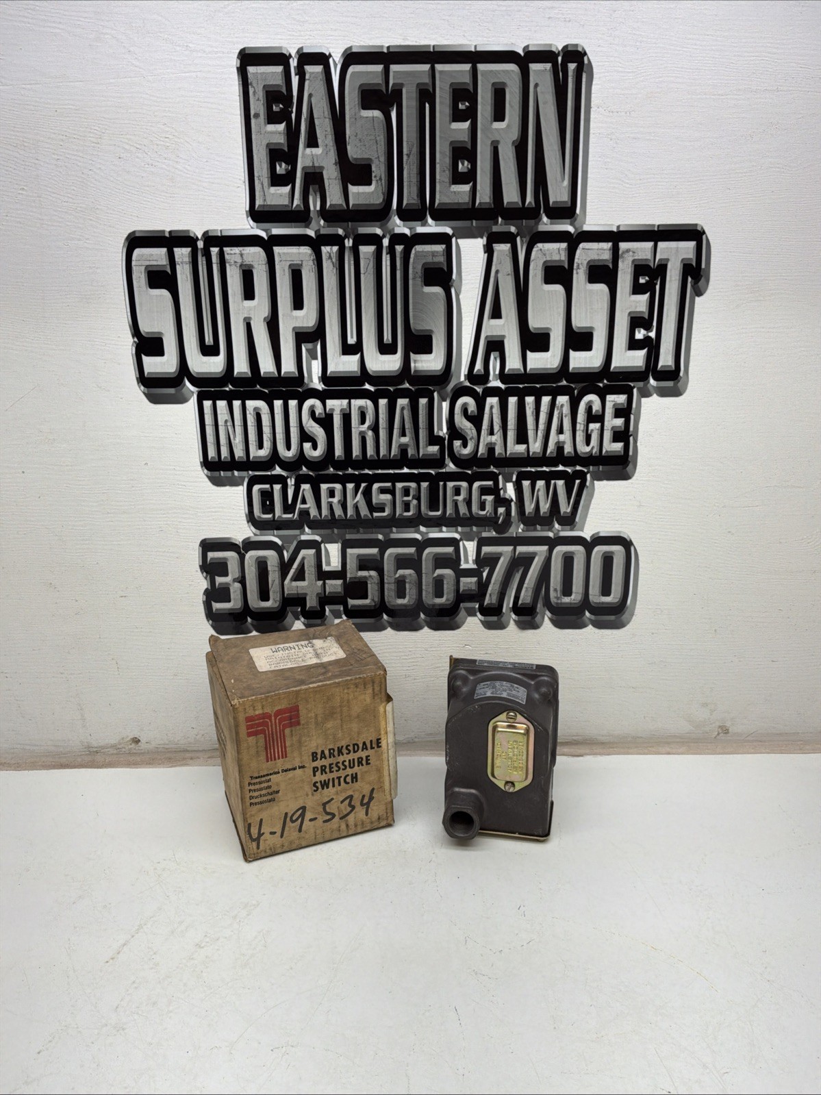 Barksdale Pressure Actuated Switch 60Psi 028-1.24 Bar D2T-H18 NIB