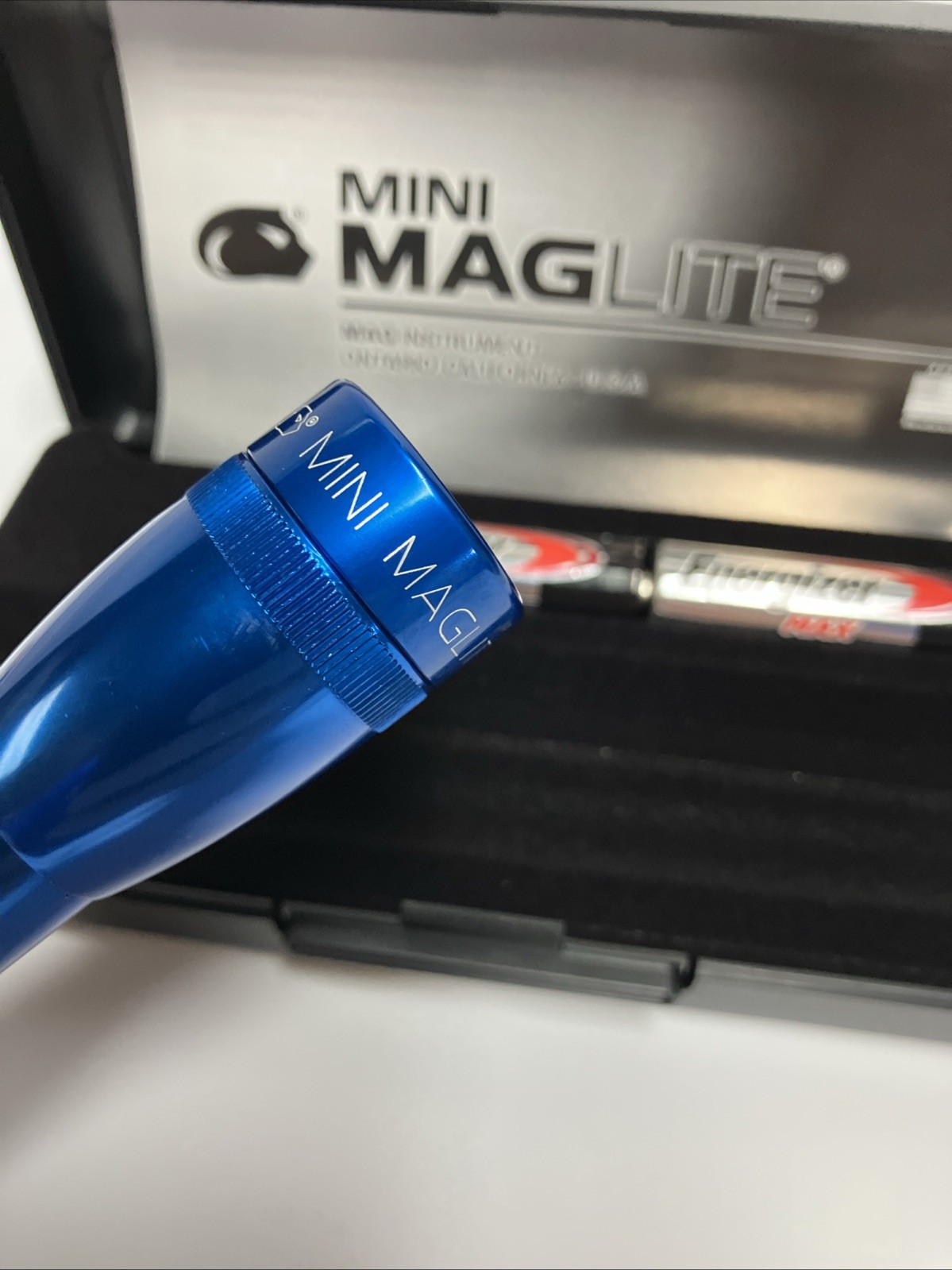Blue Mini MagLite with Case & Batteries Great Gifts