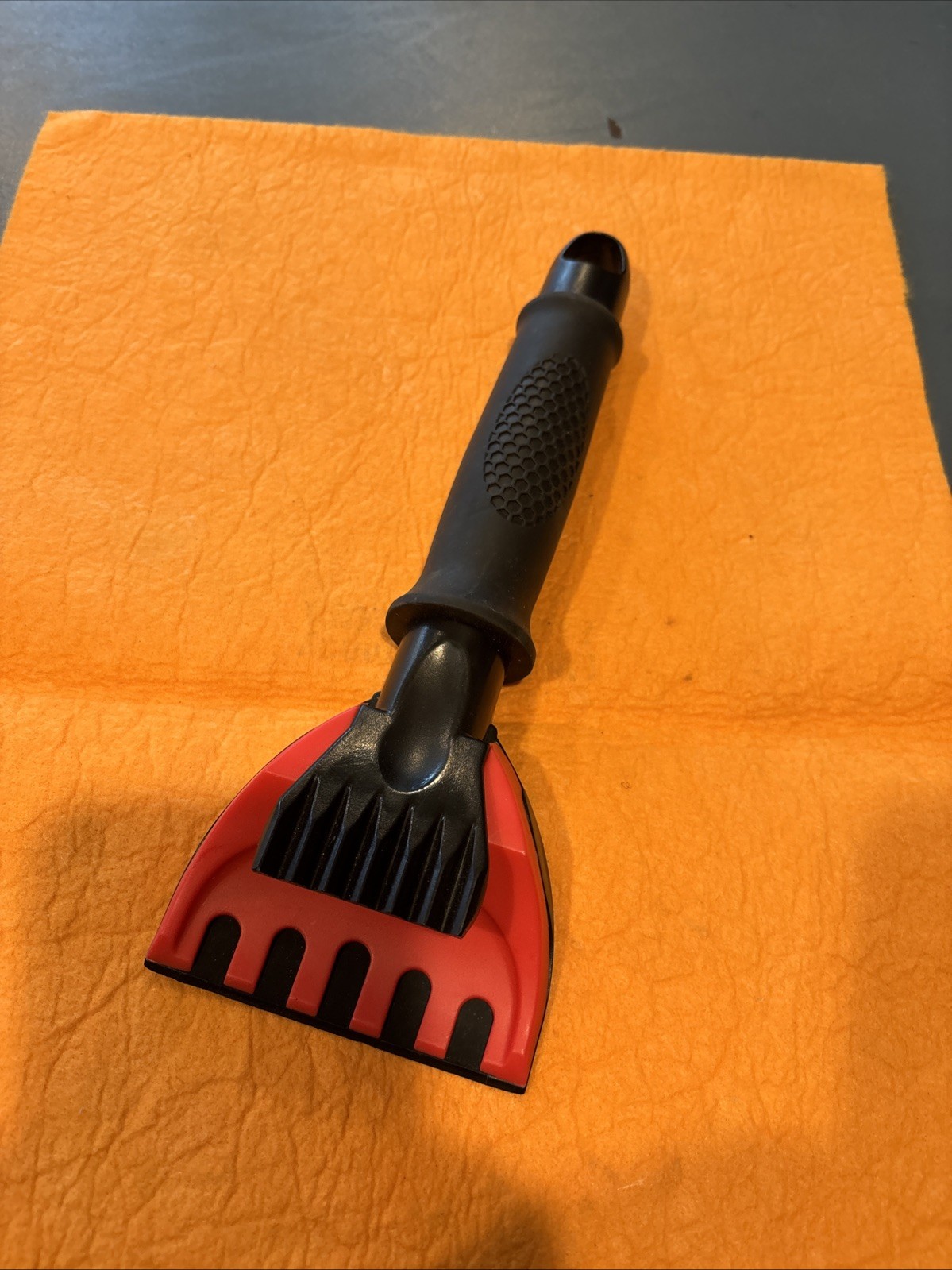 Subzero Polar Vortex Ice Scraper with 11" Non-Slip Grip Handle Winter Tools p1