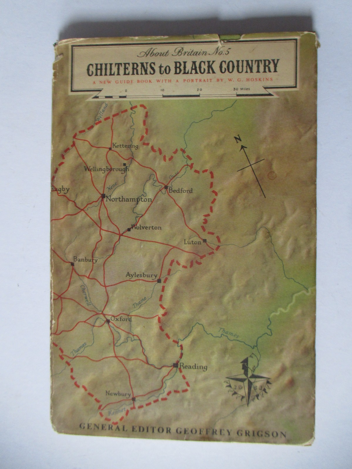 Collectable Chilterns to Black Country Guide Book Pre-Owned.