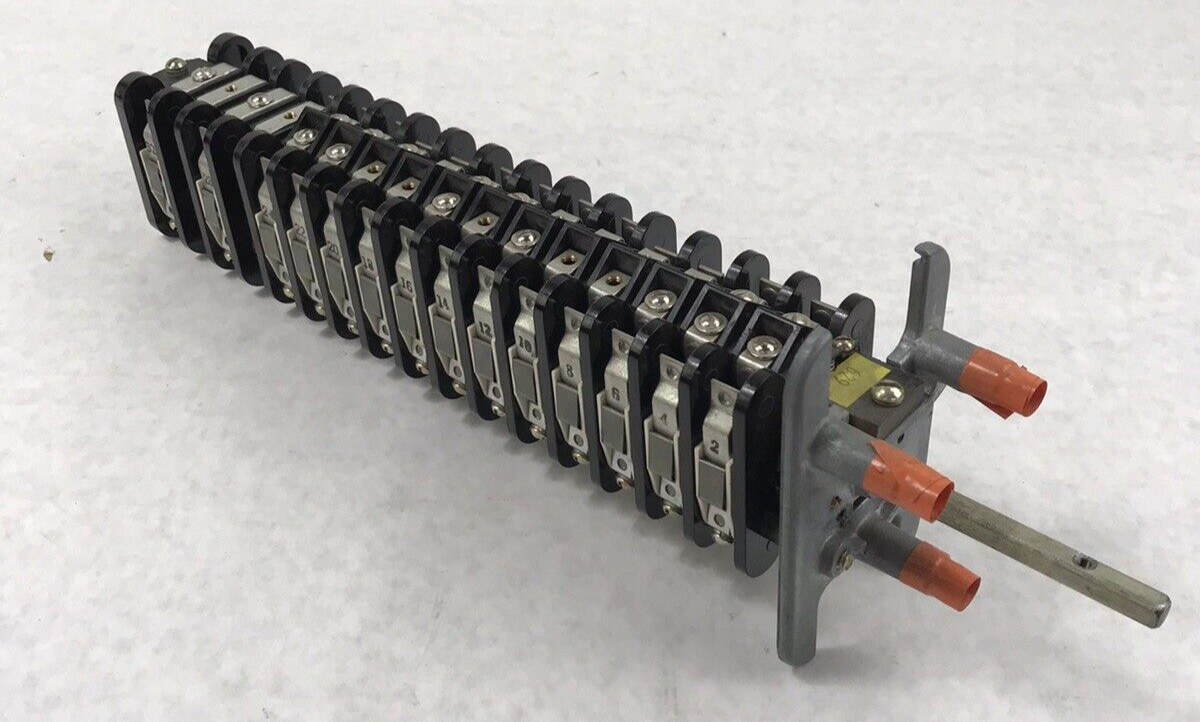 General Electric Rotary Switch Type SB-1 357A3000 16SB1MB3A46LUM4Y