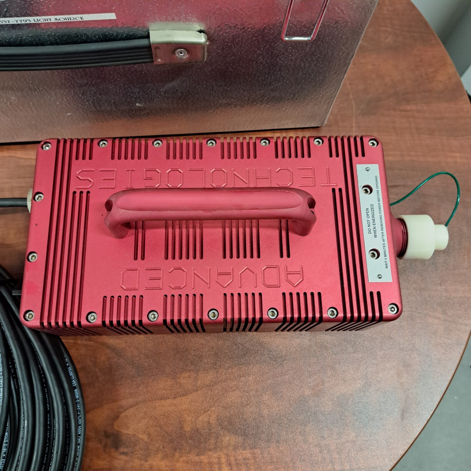 Advanced Technologies White Light Source Type AT1000Ex with Liquid Light Guide