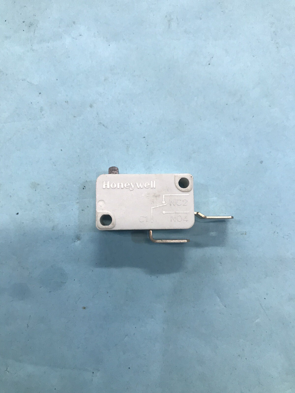 Honeywell microswitch/v15t16-1/2 hp-125/250 vac new 2 available
