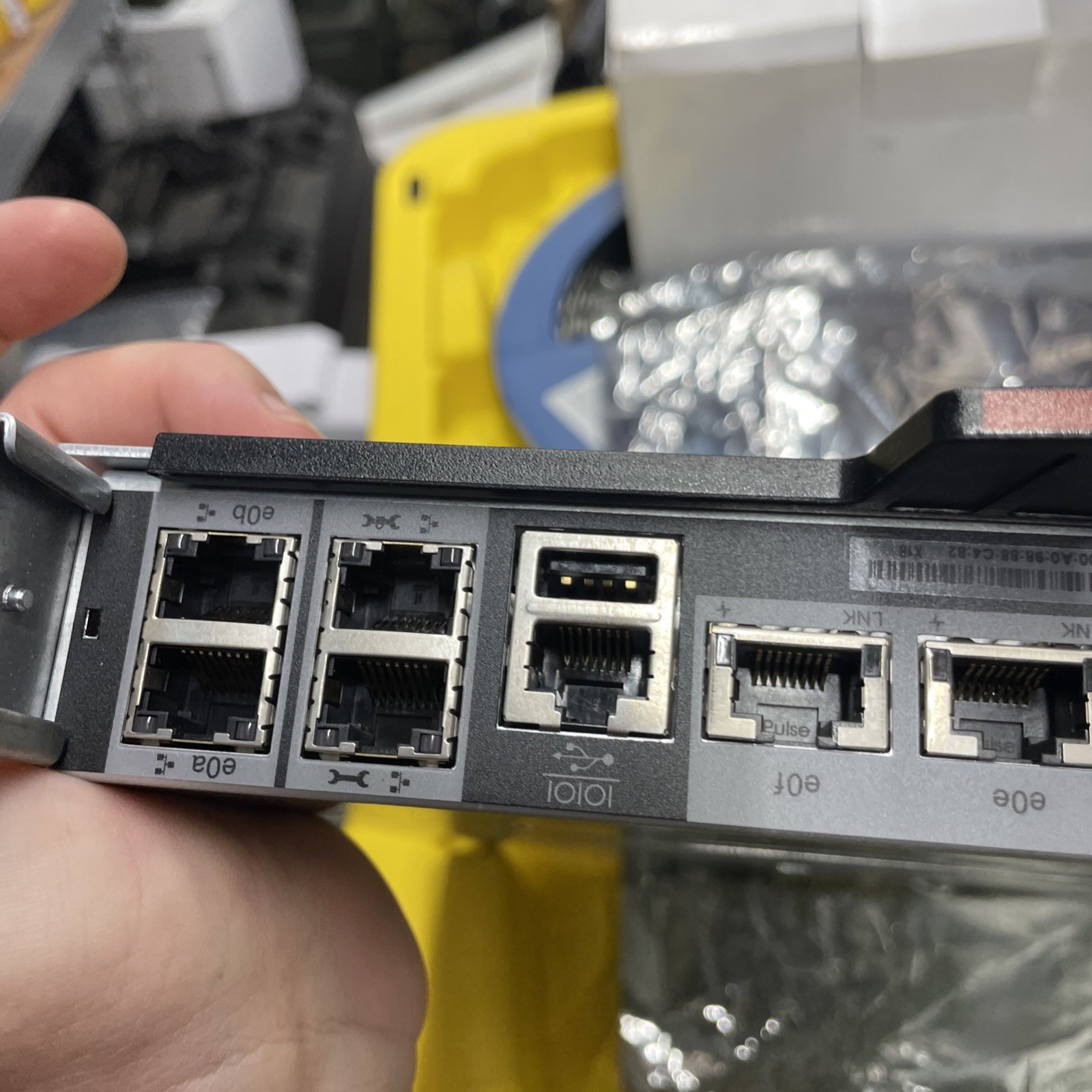 NetApp 111-01316+d1 Controller Module x90-3401-r6 FAS2520 Storage S39