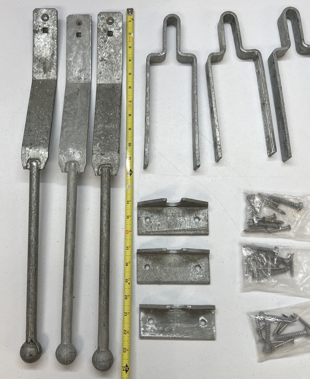 Snug Cottage Hardware Spring Latch - Between Post Installation Fence Post Lock