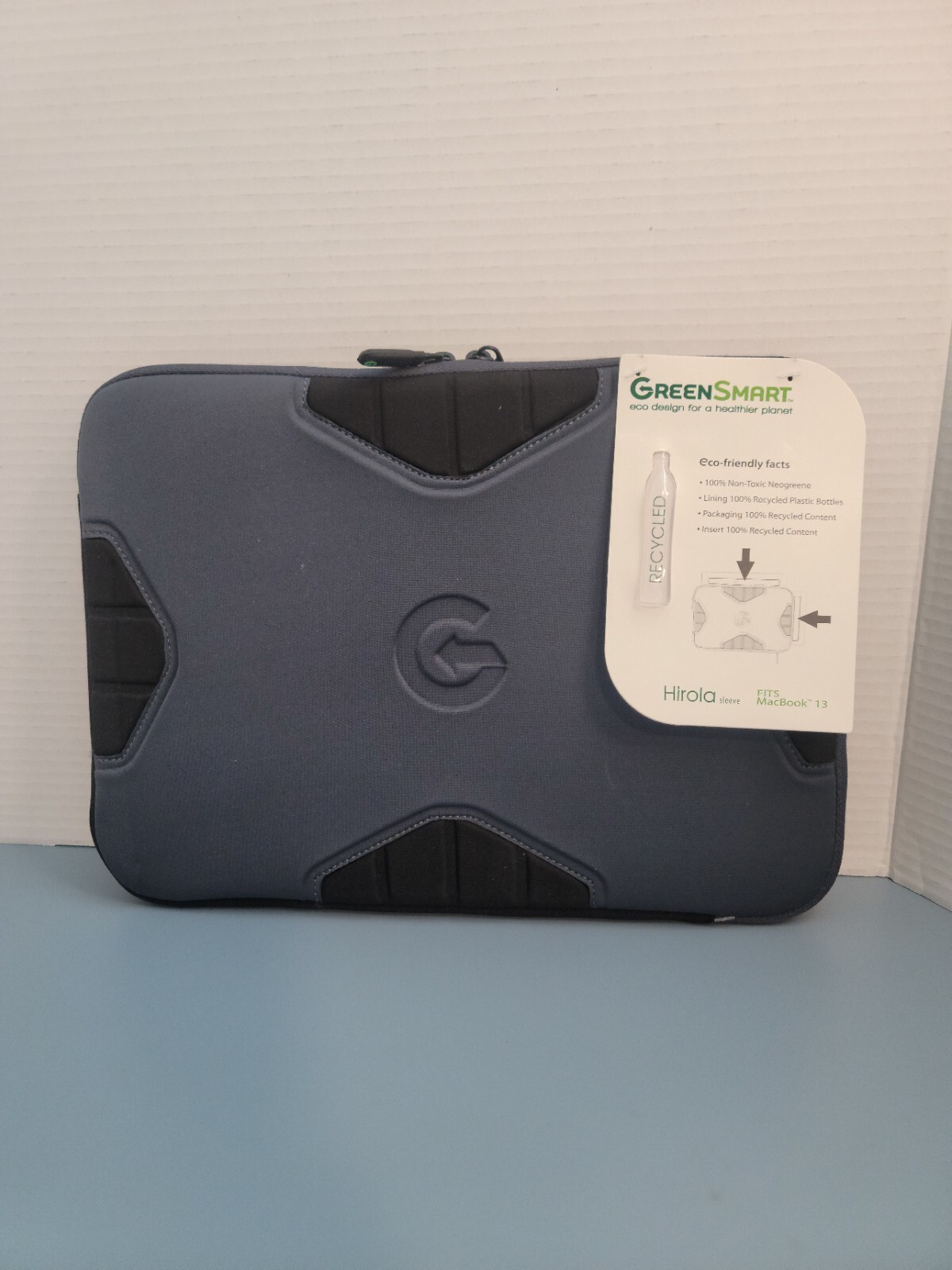 NIB Hirola Holds 13 MacBook Case Made Of Recycled Plastic With Double Zippers