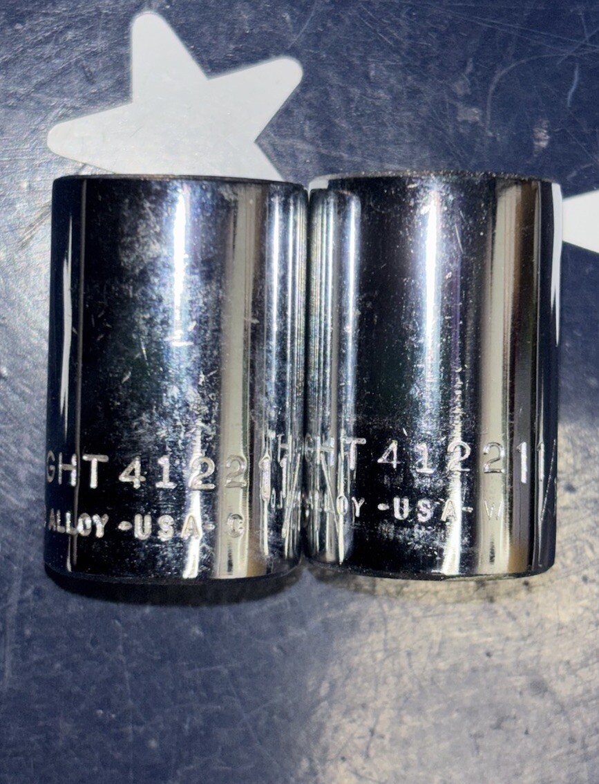Wright Tool 11/16” 12PT Standard Hand Socket 1/2” Drive  4122  USA   TWO SOCKETS