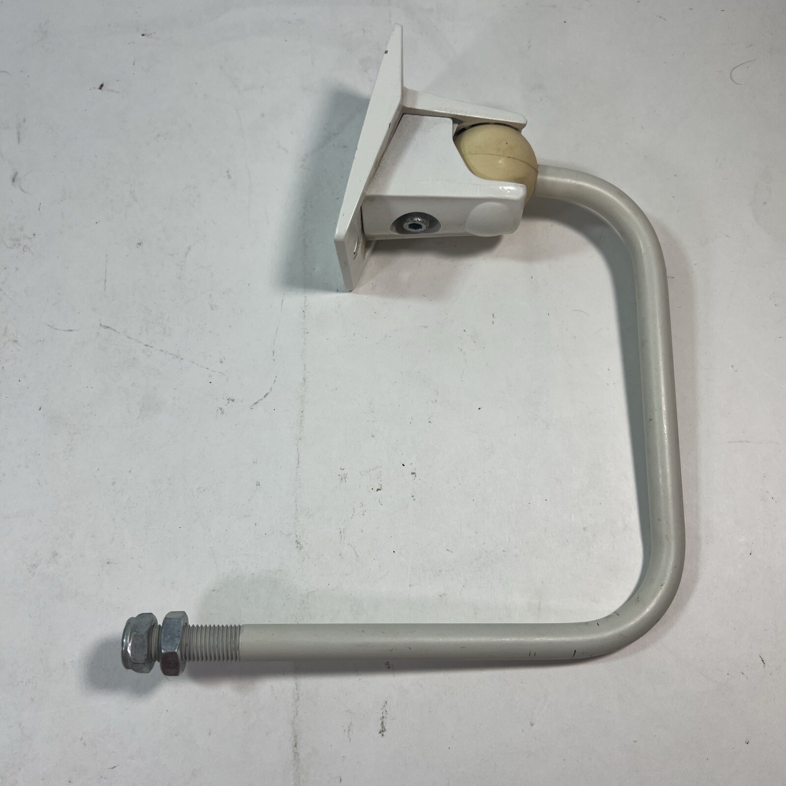 OmniMount Wall Mount Speaker Mount White