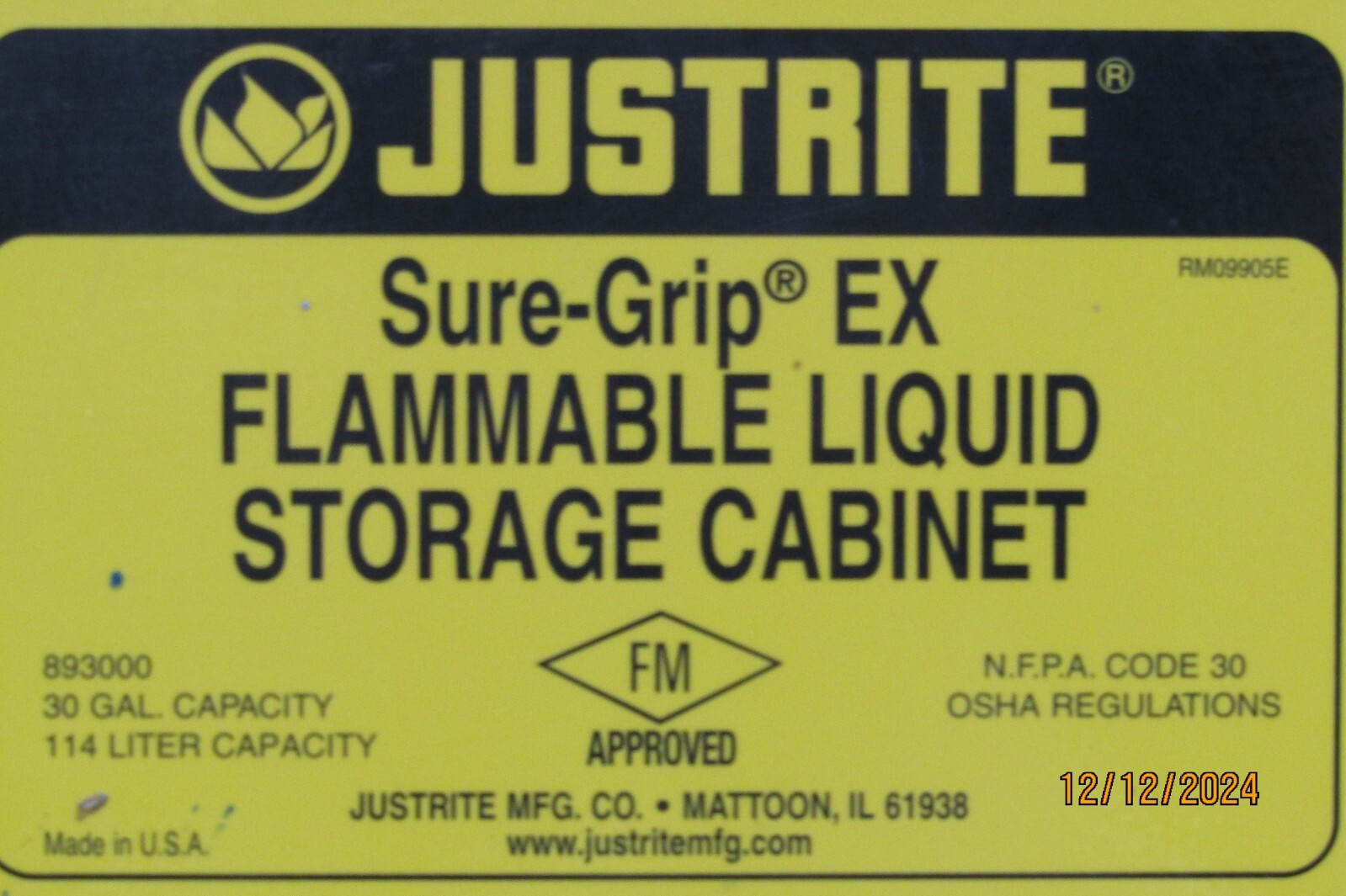 😏 JUSTRITE 30 GAL. CAPACITY FLAMMABLE LIQUID STORAGE CABINET 893000