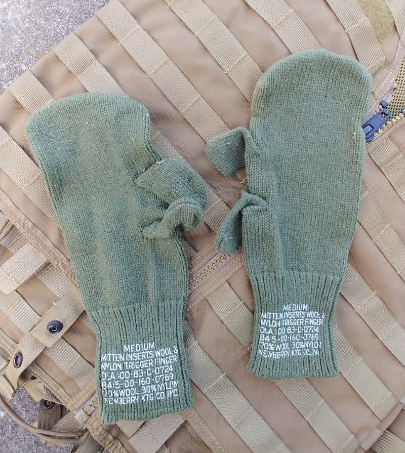 US ARMY / USMC Trigger Finger Mitten Inserts / New Old Stock Condition