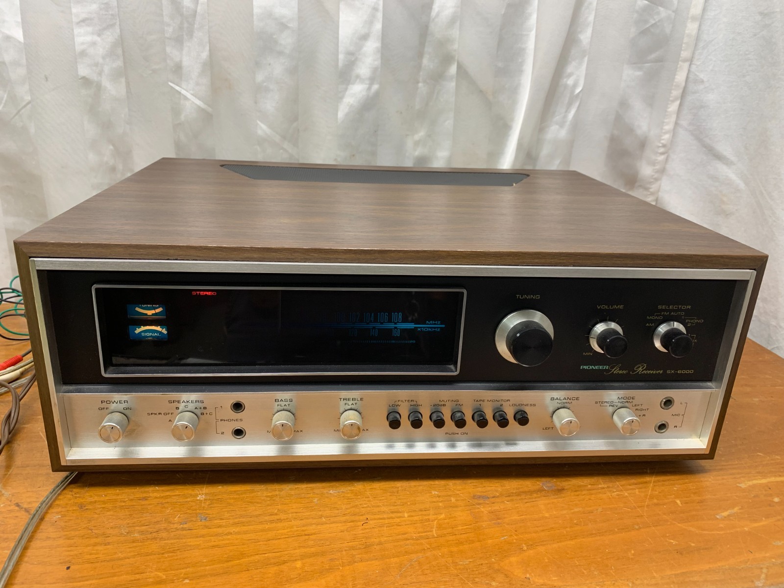 Pioneer SX-6000 Vintage AM/FM Stereo Receiver 6 Channel Made In Japan WORKS