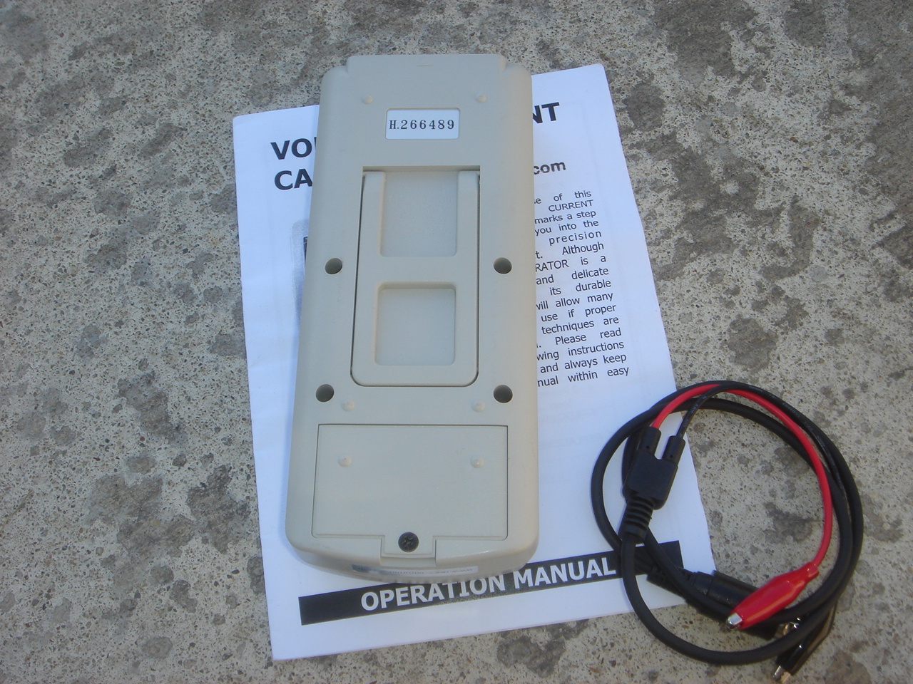 Reed CC-421 Dual Range Voltage and Current Calibrator