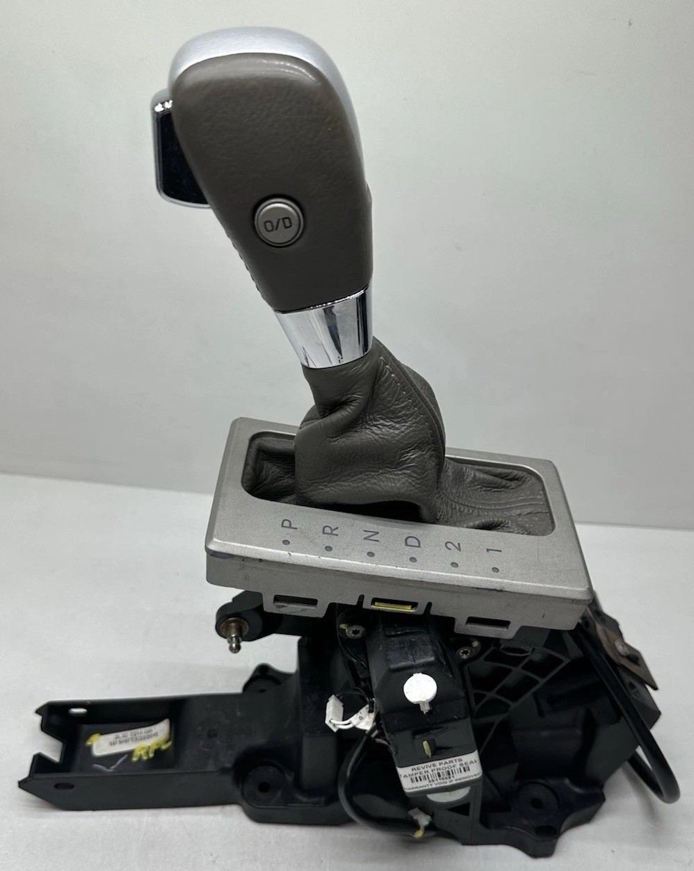 2003-2004 Lincoln Navigator Automatic Floor Shifter Gear Selector Assembly OEM