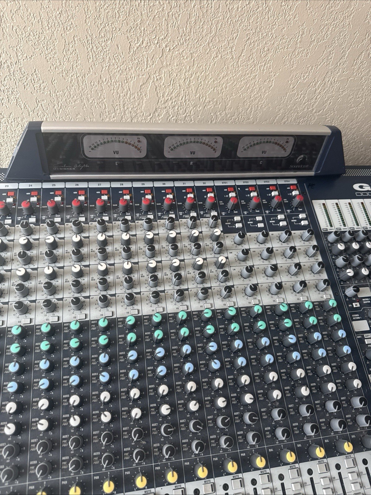 Soundcraft GB8 32-Channel Analog Mixer