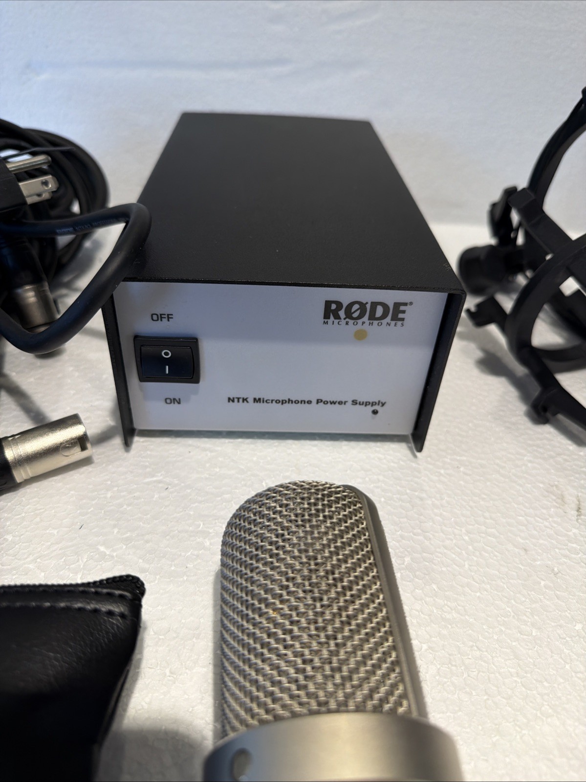 NTK MICROPHONE POWER SUPPLY AND MICROPHONE
