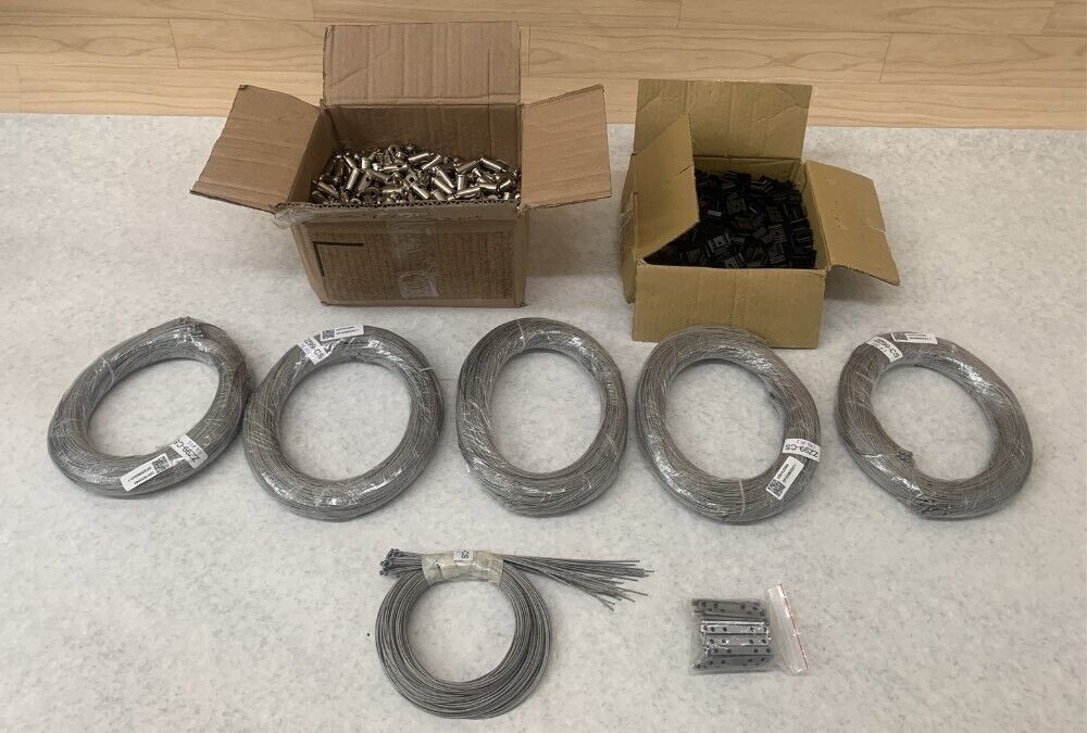 (Lot of 1599) USALightings Cables, Grippers, Mounting Clip & Linear Connector