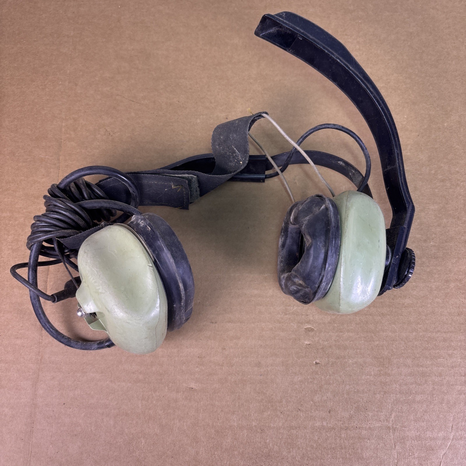 DAVID CLARK H5040 Behind-The-Head Voice Powered Headset MISSING PLUG