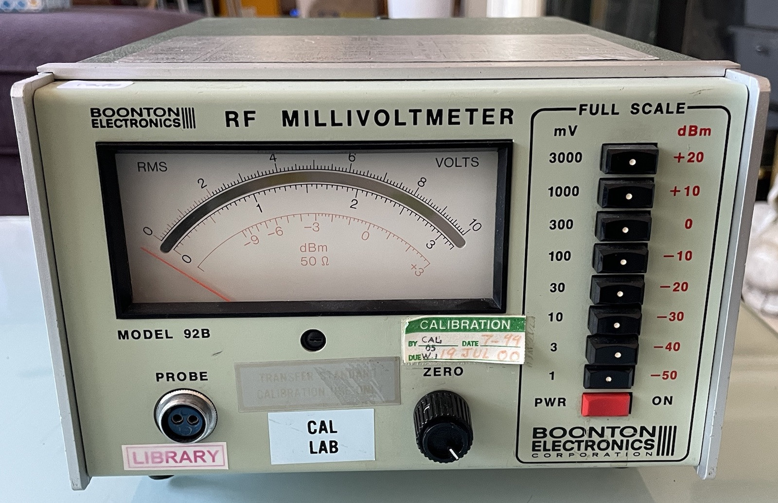 Boonton RF Millivolt Meter Model 92B No Probe Powers On As Is