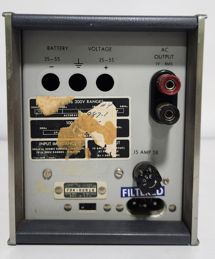 HP 400F AC Voltmeter 0-300V - Untested - Missing Power Cable