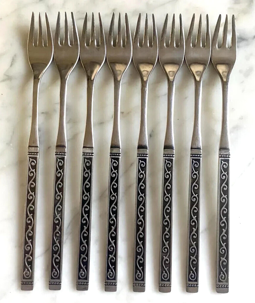 Spanish Court 1881 Rogers Stainless Oneida Ltd Set of 8 Seafood Pickle Forks