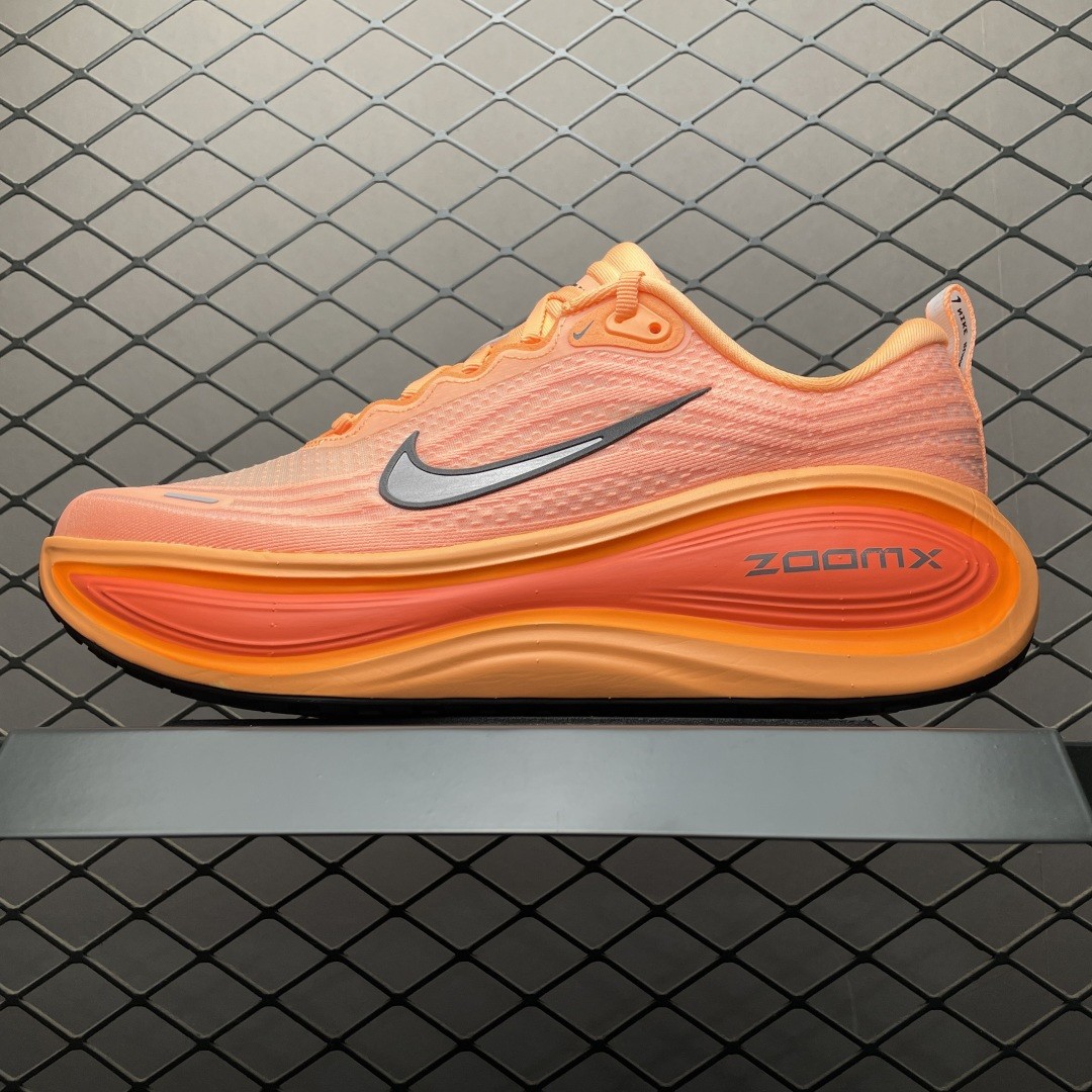 HV8150-801 Vomero Plus Orange Pulse -