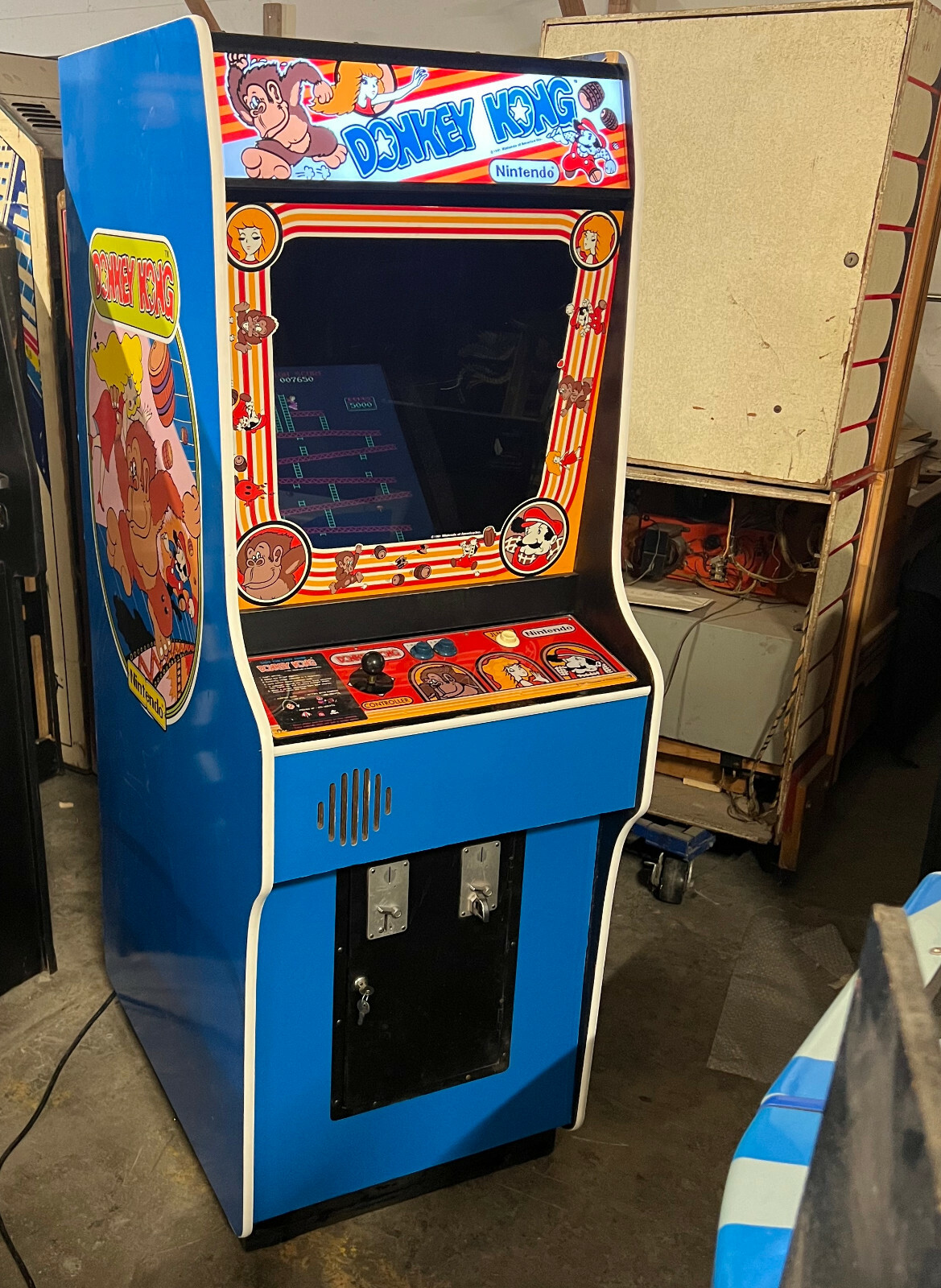 DONKEY KONG ARCADE MACHINE by NINTENDO 1981 (Excellent) *RARE*