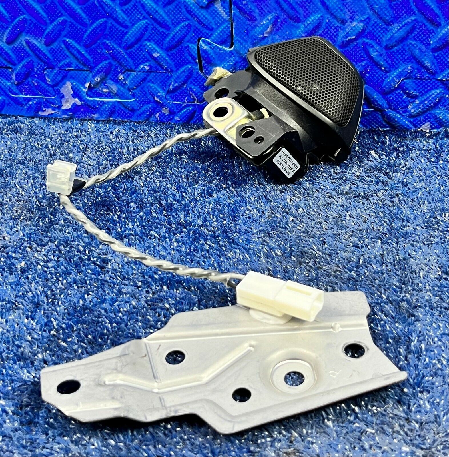 🚗 2006 - 2013 LEXUS IS 350 OEM FRONT RIGHT RH DOOR TWEETER SPEAKER