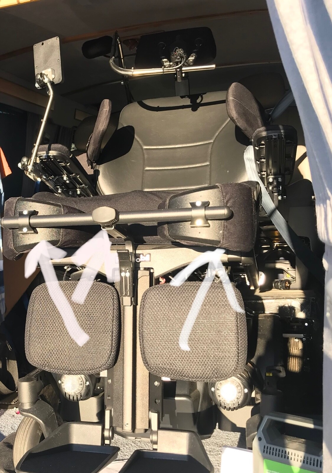 NEW: Permobil VS KNEESTOP for F5VS Stander, others. Brand New Dealer Stock.