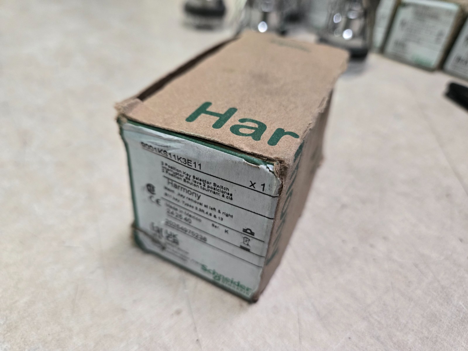 Schneider Electric key switch 9001KS11K3E11 New out of box