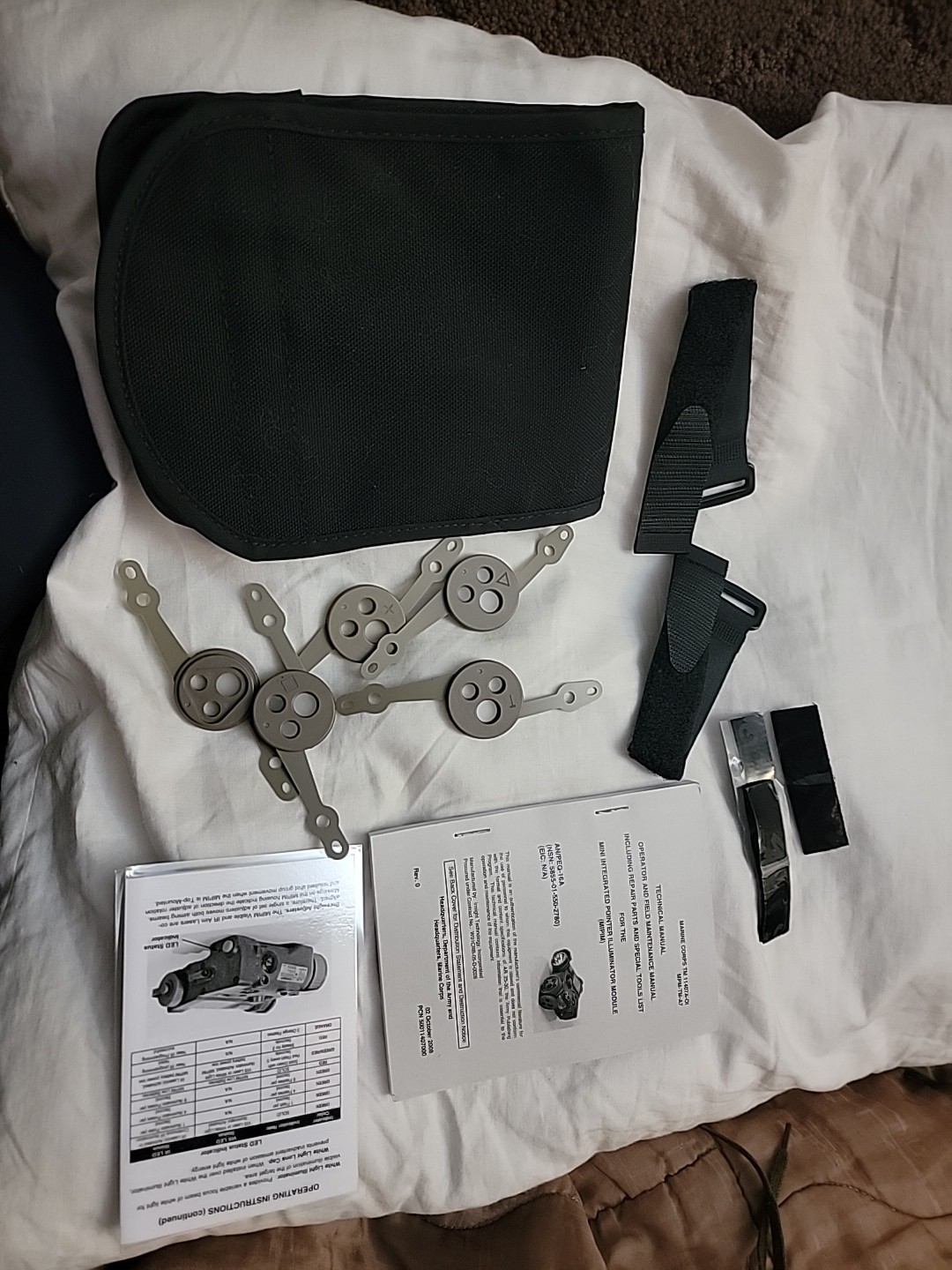 2-AN/PEQ-16A Pouch, Technical Manual, Laminated Card+Pattern diffusers+strap NEW