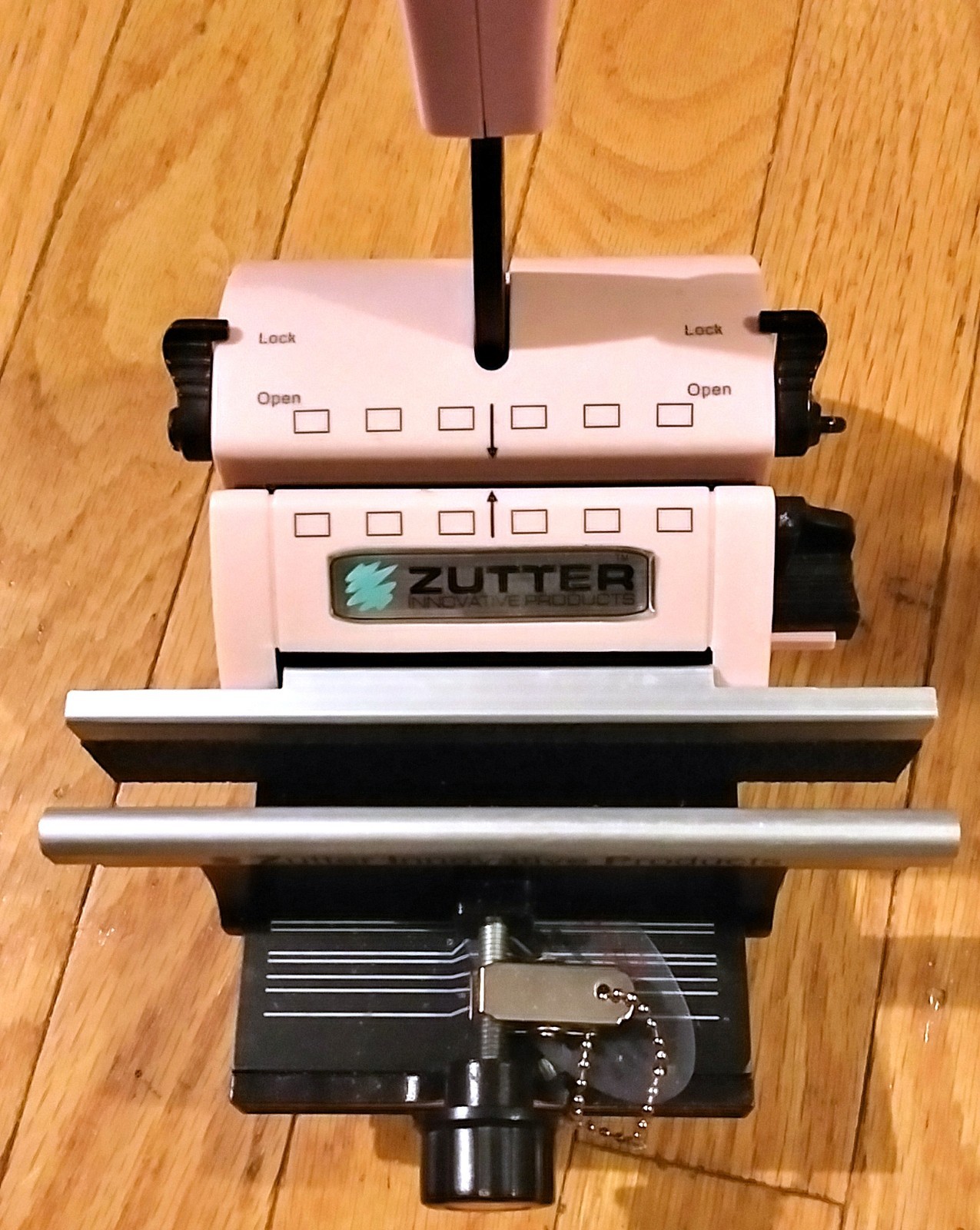 ZUTTER INNOVATIVE PRODUCTS BIND-IT-ALL MACHINE V2.0 PINK BINDING CRAFT PUNCH