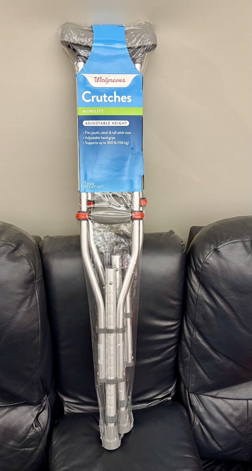 Universal Adjustable Height (4’7”-6’7”) Crutches